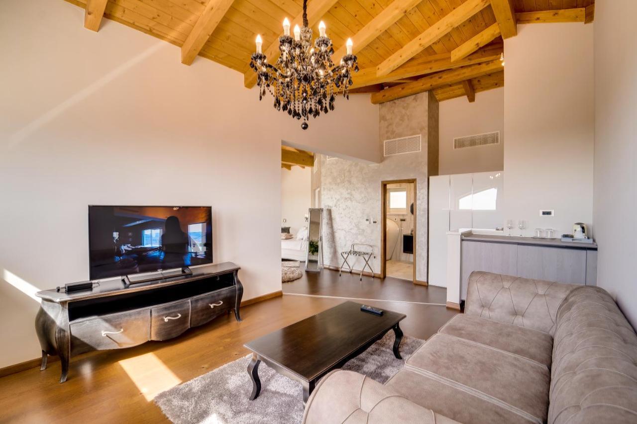 Wine Residence Cattunar ブルトニグラ エクステリア 写真