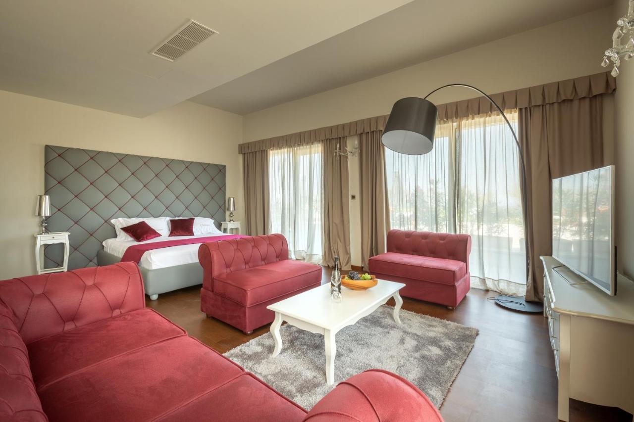 Wine Residence Cattunar ブルトニグラ エクステリア 写真
