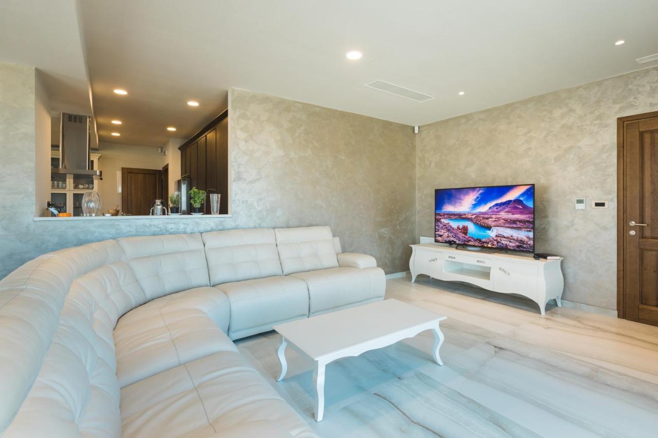 Wine Residence Cattunar ブルトニグラ エクステリア 写真